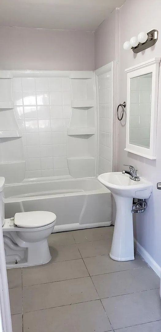 Building Photo - Beautiful 3-Bedroom Home in the Heart of Clawson