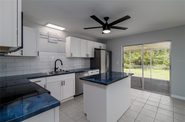 Building Photo - 4846 Globe Terrace