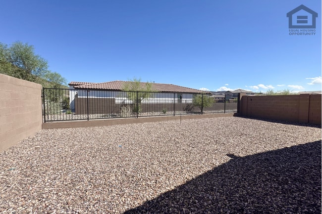 Building Photo - 12552 W Calle de Sol