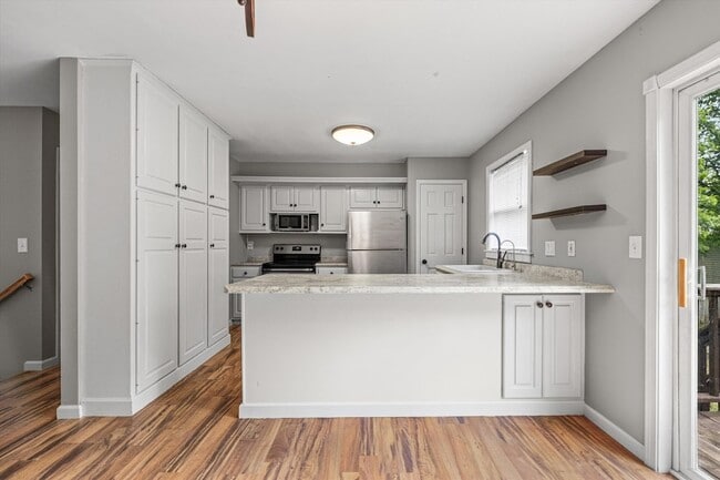 Building Photo - 4512 Salem Dr