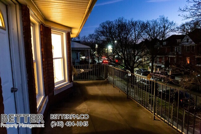 Building Photo - Modern Living in Mexicantown