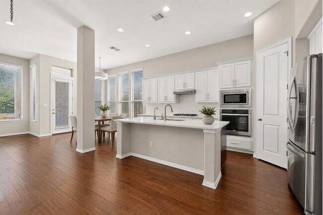 Building Photo - 536 Caddo Lake Dr
