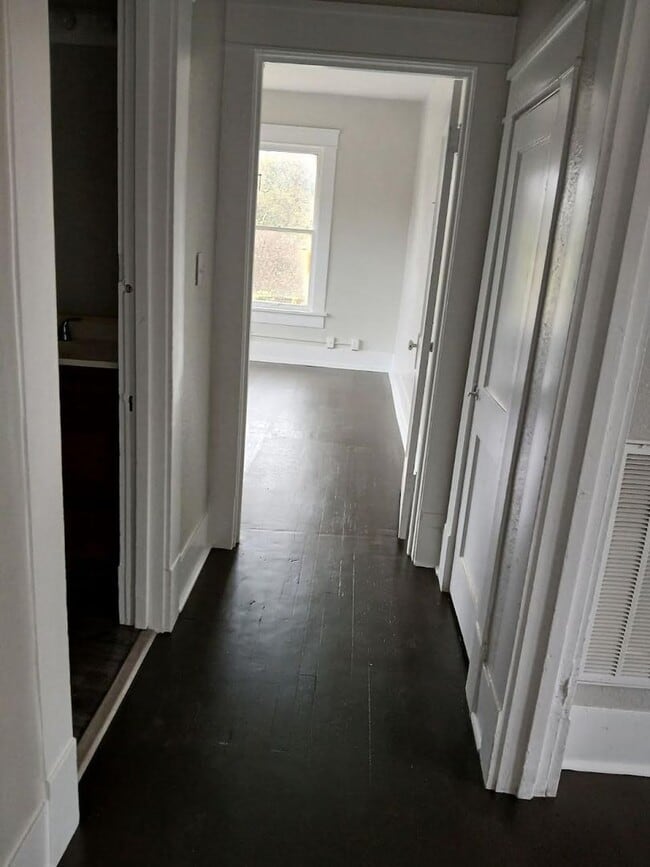 Building Photo - Remodeled Highland Duplex Unit