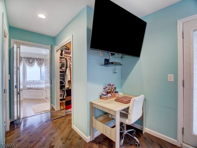 Building Photo - 2 Papakating Rd