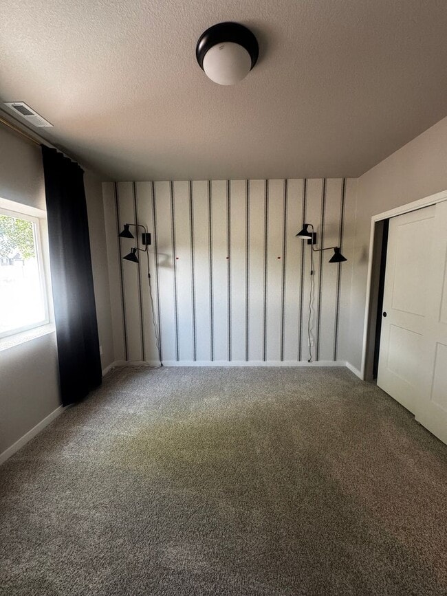 Building Photo - 9996 Antelope Ravine Dr