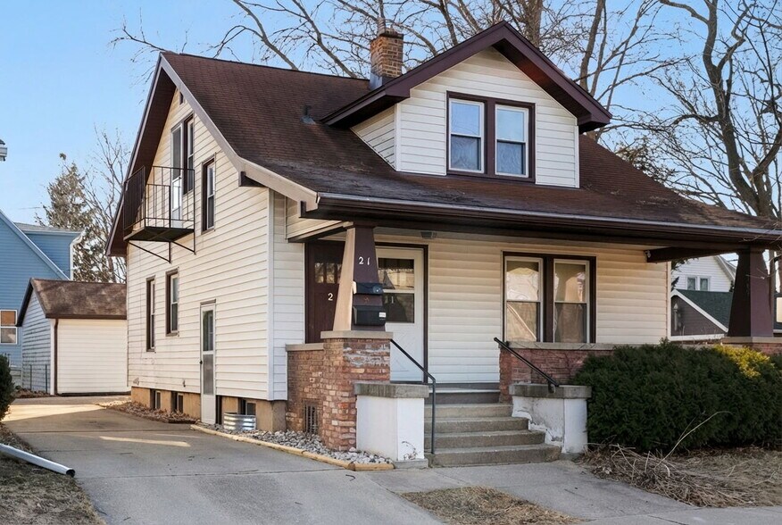 Front of House - 21 Farwell St