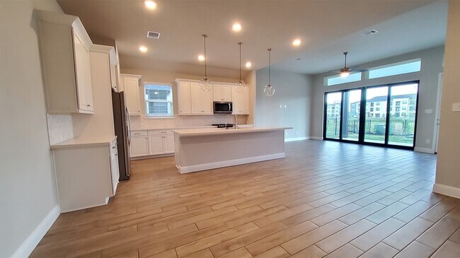 Building Photo - 2106 Grapewood Ln