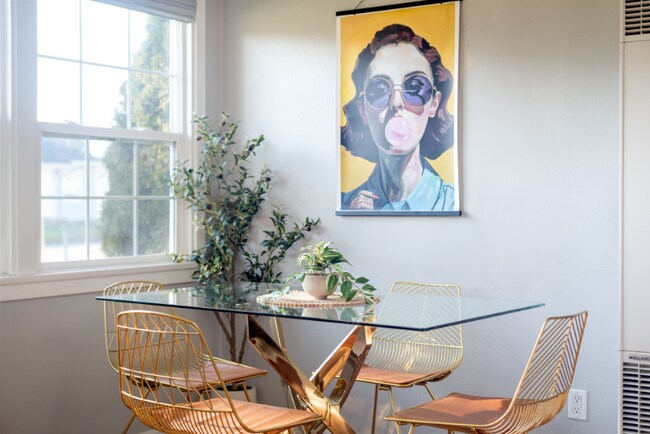 Building Photo - 3110 E 24th St