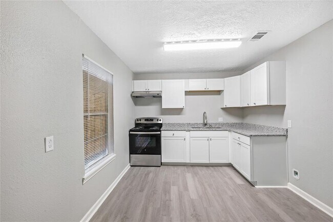 Building Photo - 7343 Krueger Rd