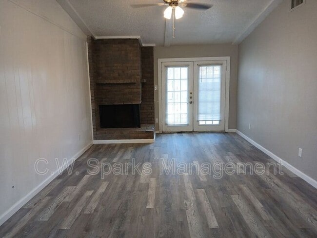 Building Photo - 7840 Mirage Valley Dr