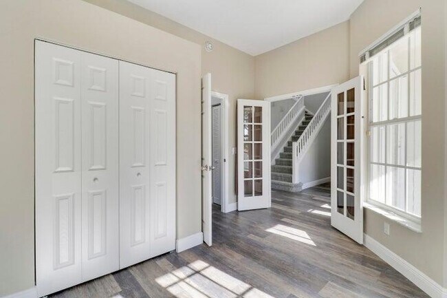 Building Photo - 3033 SE Brierwood Pl