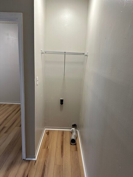 Building Photo - 219 N Carys Ln