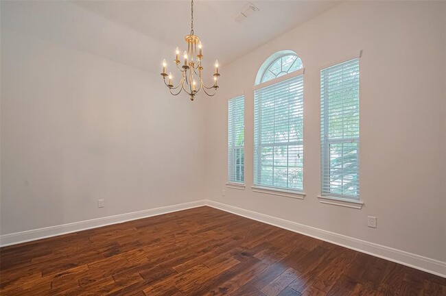 Building Photo - 25919 Orchard Knoll Ln