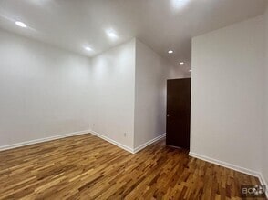 Building Photo - 2 bedroom in Brooklyn NY 11206