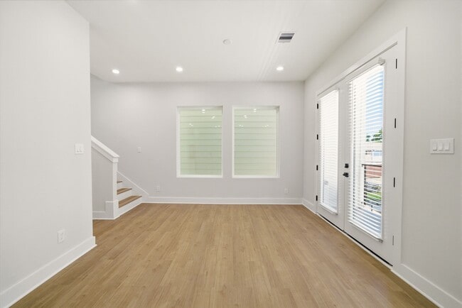 Building Photo - 1400 Cedar Post Ln