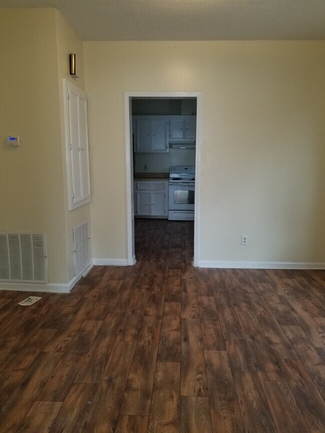 Building Photo - East Park Ave, Enterprise, AL