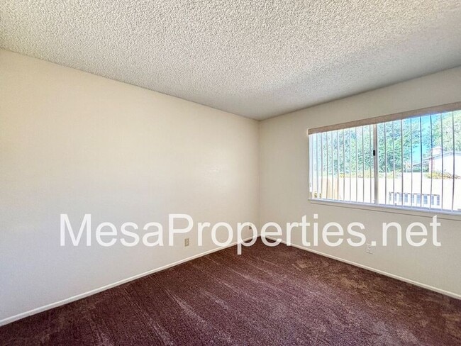 Building Photo - 13185 Rolling Ridge Dr