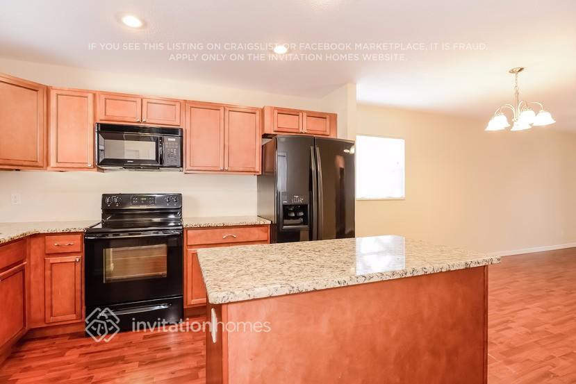 Building Photo - 2512 Casilla Way S