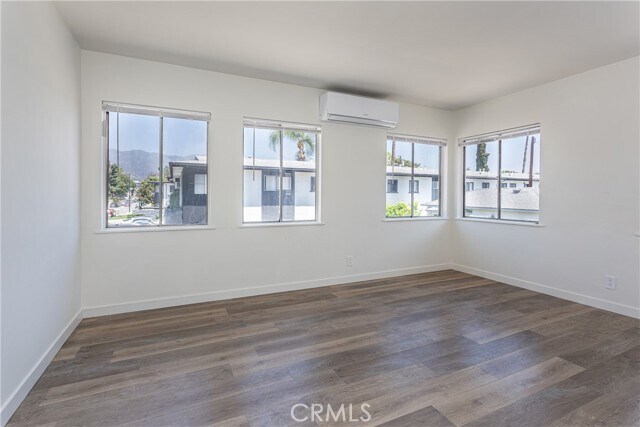 Building Photo - 1318 W Olive Ave