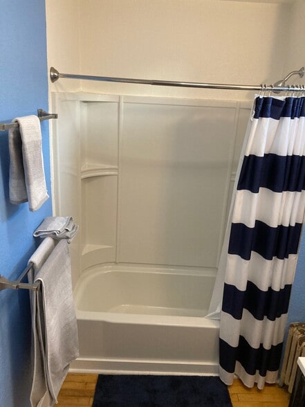 Shower - 118 Pine St