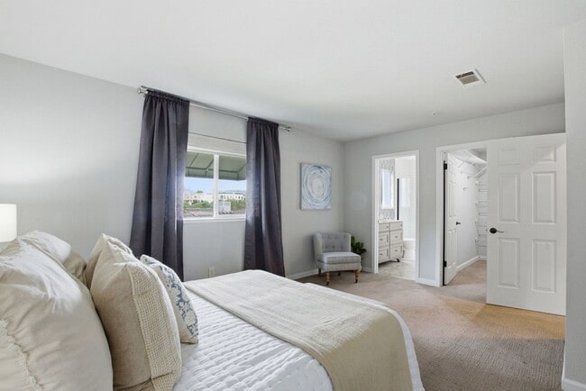 Building Photo - 62 Avalon Ct