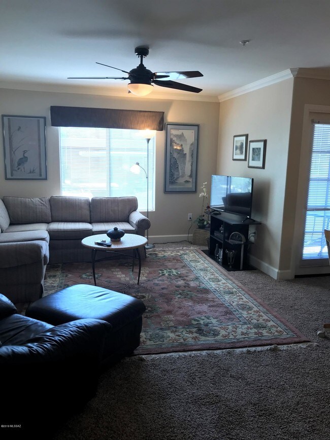 Building Photo - 5751 N Kolb Rd