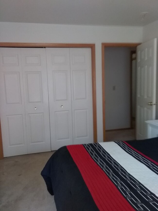 Building Photo - Great Newly Remodeled 3 bedroom 1 bath no ...