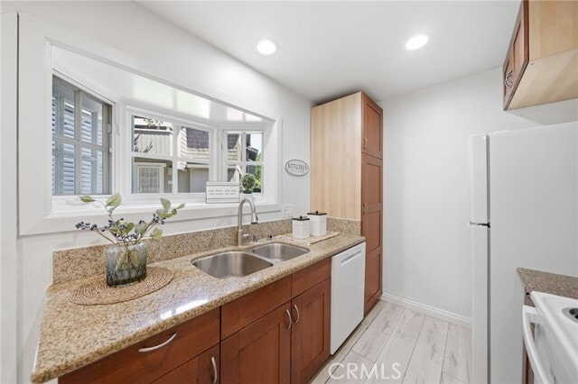 Building Photo - 185 Streamwood