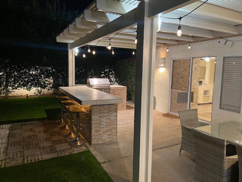 Building Photo - 44270 Camino Lavanda