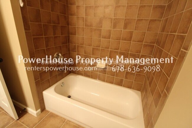 Building Photo - 4830 Hastings Terrace