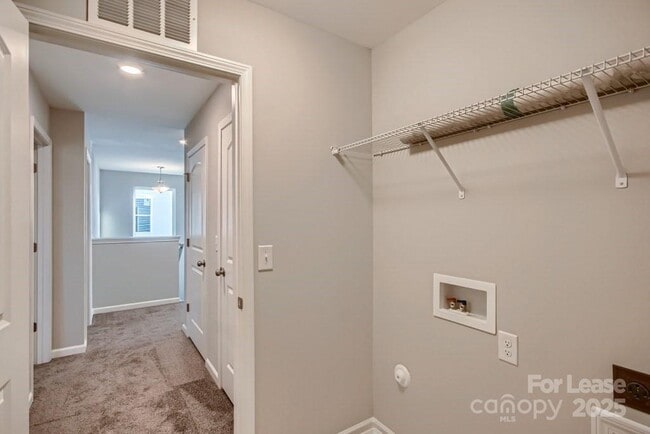 Building Photo - 170 Fairfield Dr