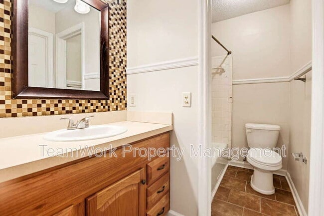 Building Photo - 4467 Donwood Cir