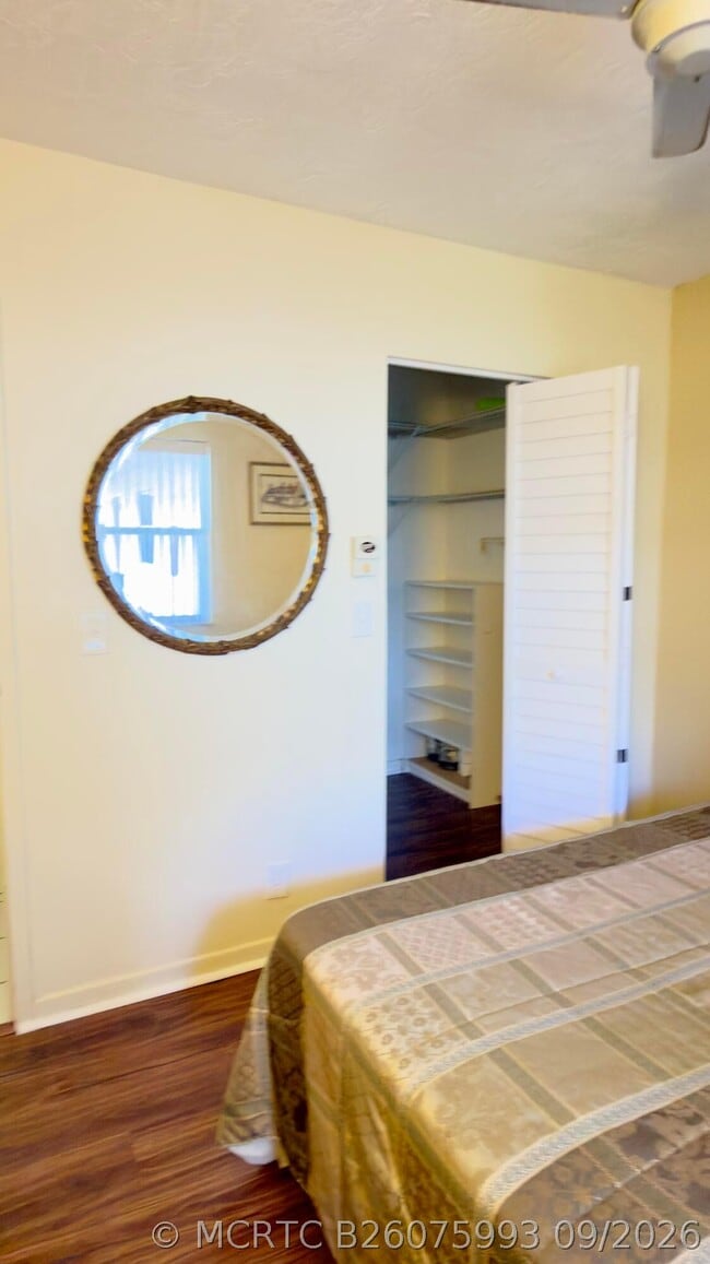 Building Photo - 2801 Somerset Dr