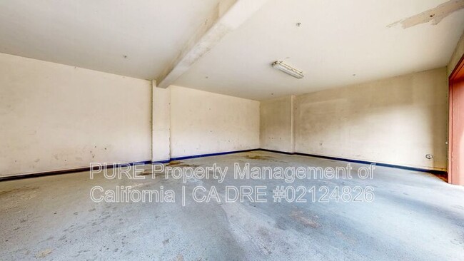 Building Photo - 950 Campoy St