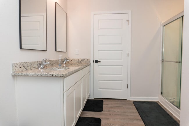Building Photo - 1114 Valor Walk