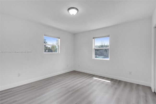 Building Photo - 8330 NW 35th Pl