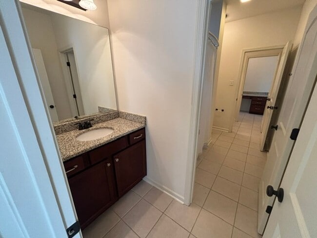 Building Photo - 18328 Crows Nest Dr