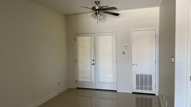 Building Photo - 501 Shiloh Dr