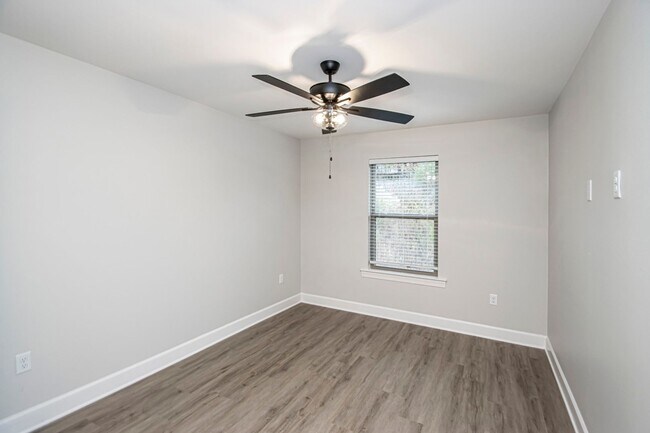 Building Photo - 306 Kanis Ridge Dr