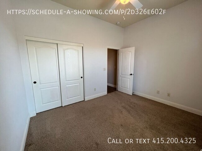Building Photo - 5967 E Via Peccio Dr