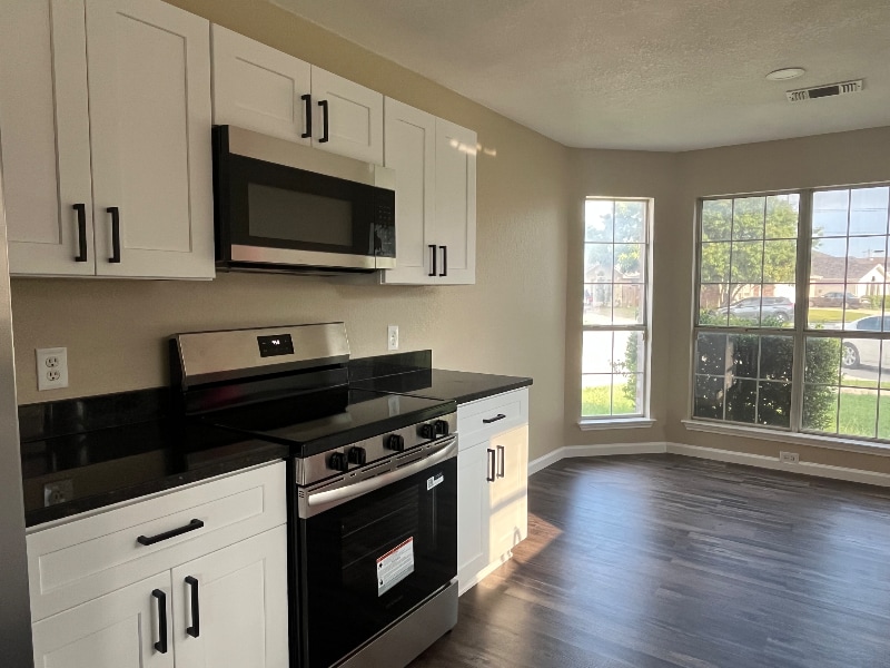 Building Photo - 3001 Green Vista Ct