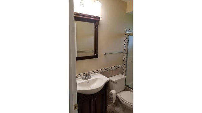 Building Photo - 5810 Garden Lakes Majestic