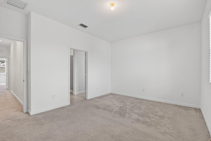 Building Photo - 4645 Meyerson Pl