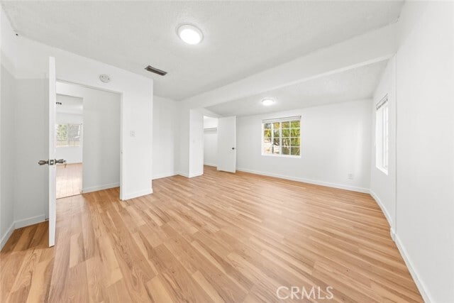 Building Photo - 19148 Saticoy St