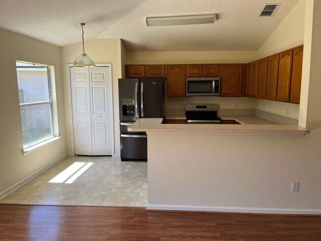 Building Photo - 3537 Whisper Creek Blvd