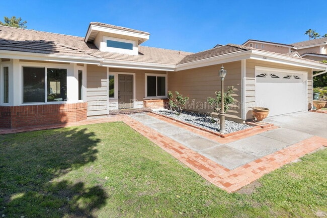 Building Photo - 26411 Stratford