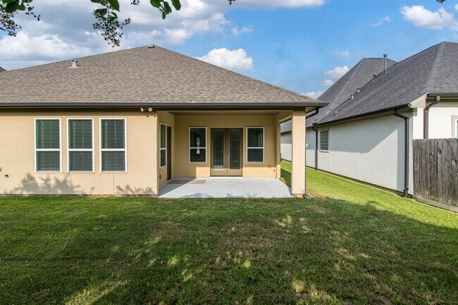 Building Photo - 21119 Bradford Grove Dr