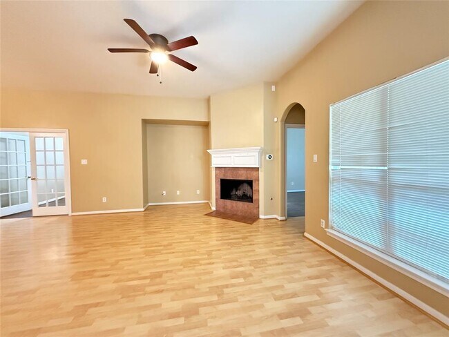 Building Photo - 11115 Creekline Green Ct