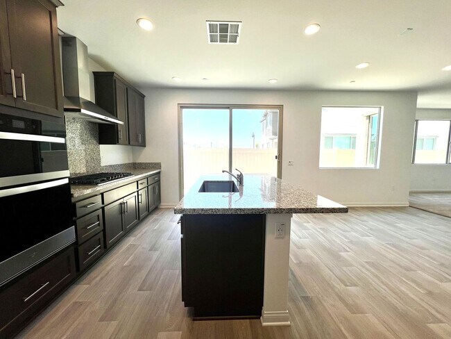 Building Photo - Brand-New 5-Bedroom, 3-Bath Single Family Home for Lease in Ontario with Solar Panels