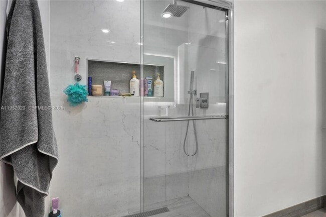 Building Photo - 2101 NE 211th Terrace